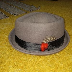 Vintage style wool hat